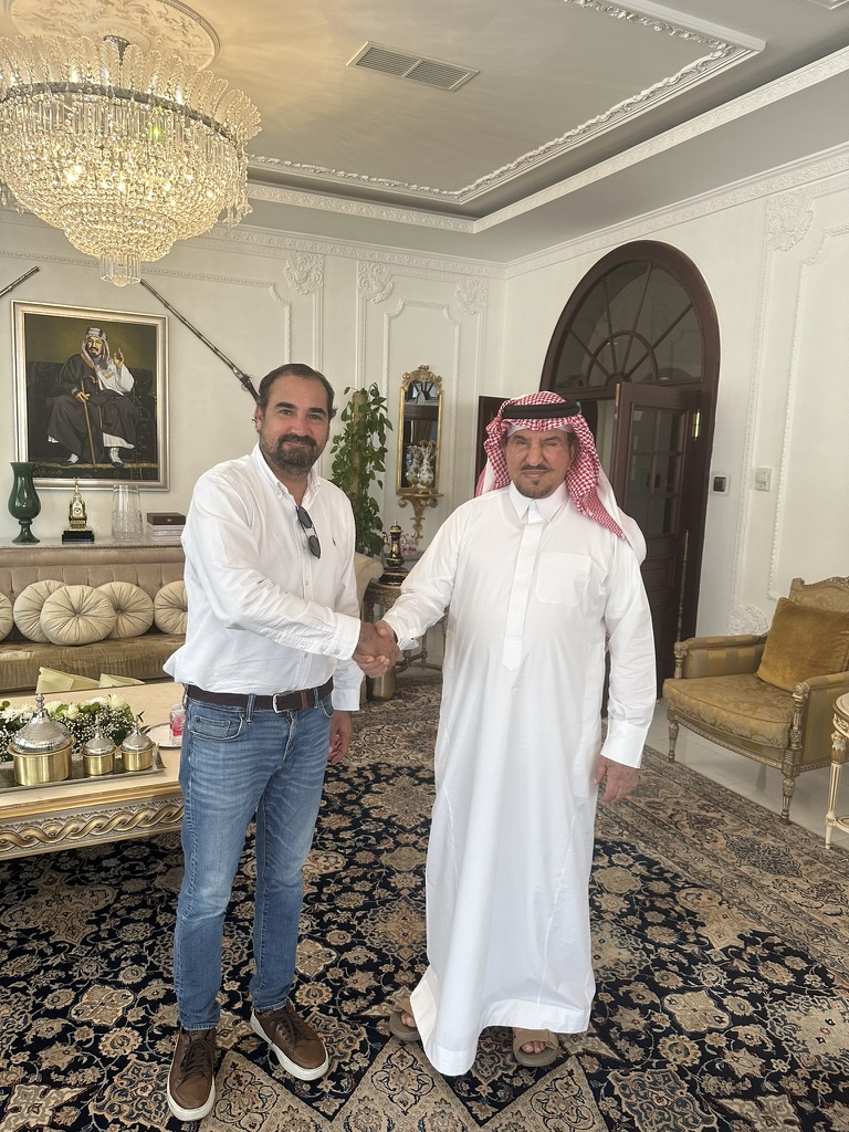 Bilateral handshake Saudi Arabia