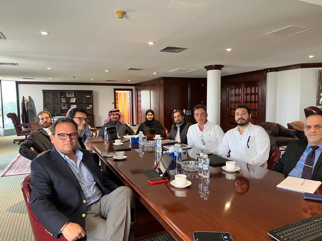 LatAm GCC boardroom meeting