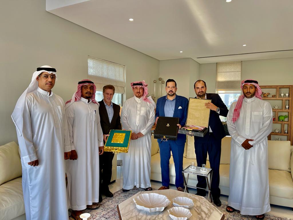 Gift exchange ceremony Saudi Arabia